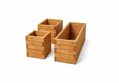 Masivní truhlík z modřínu – 60 cm